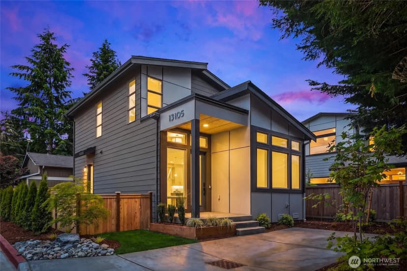 Property photo for 13105 Ne 103rd Place, Kirkland photo 17