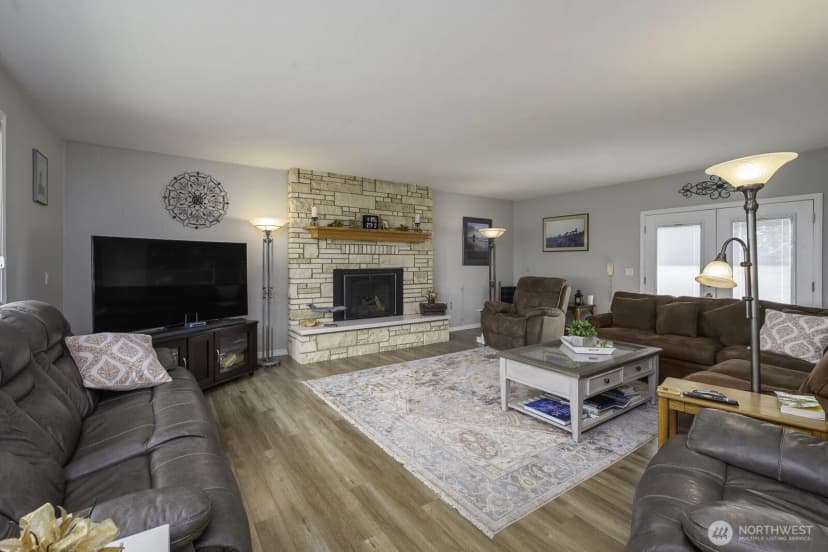 Property photo for 13373 Adams Road S, Royal City photo 11