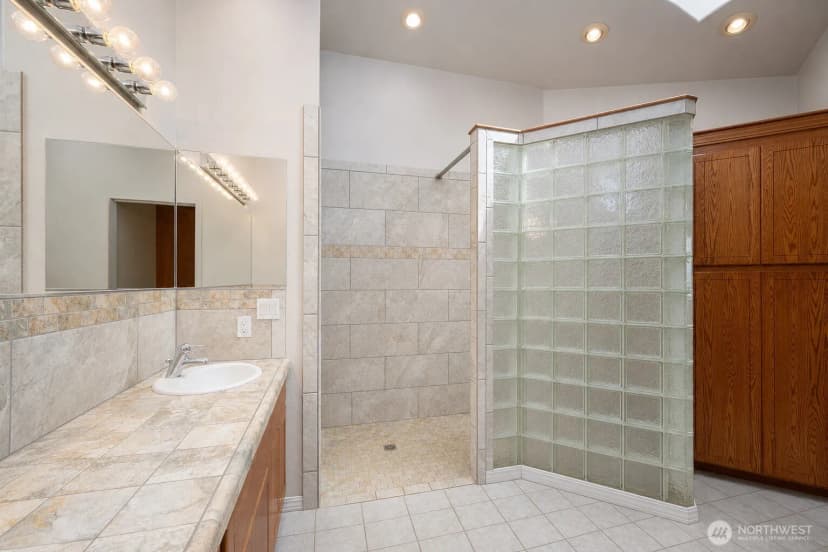 Property photo for 13373 Adams Road S, Royal City photo 17