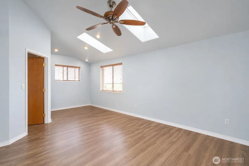 Property photo for 13373 Adams Road S, Royal City photo 16