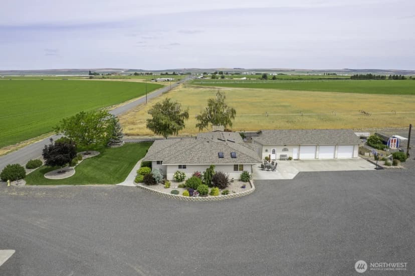 Property photo for 13373 Adams Road S, Royal City photo 33