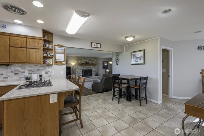 Property photo for 13373 Adams Road S, Royal City photo 6