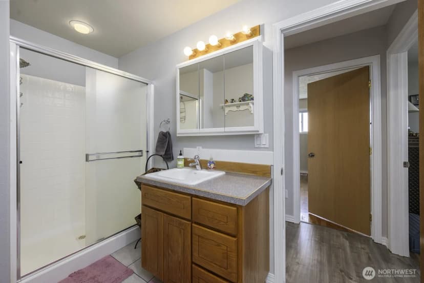 Property photo for 13373 Adams Road S, Royal City photo 21