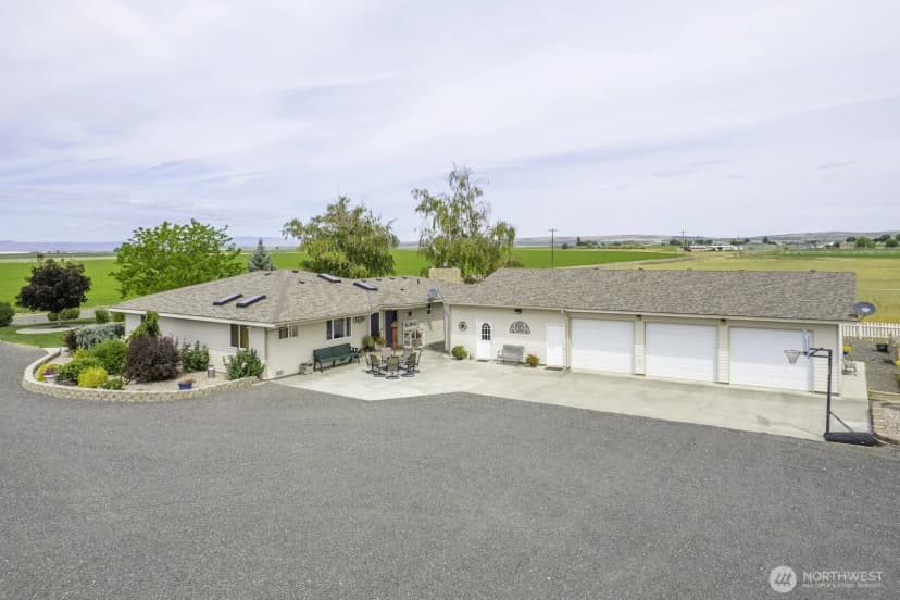Property photo for 13373 Adams Road S, Royal City photo 26