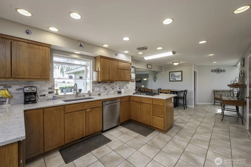 Property photo for 13373 Adams Road S, Royal City photo 9