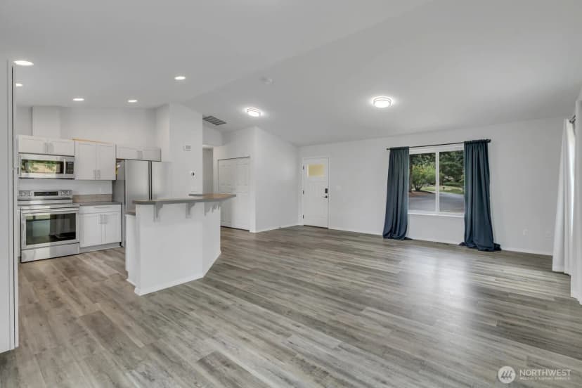 Property photo for 7215 36th Street W, University Place photo 5