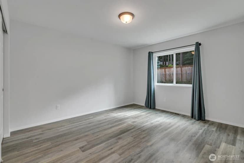 Property photo for 7215 36th Street W, University Place photo 8