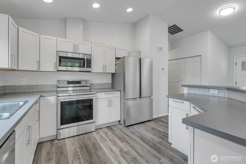 Property photo for 7215 36th Street W, University Place photo 6