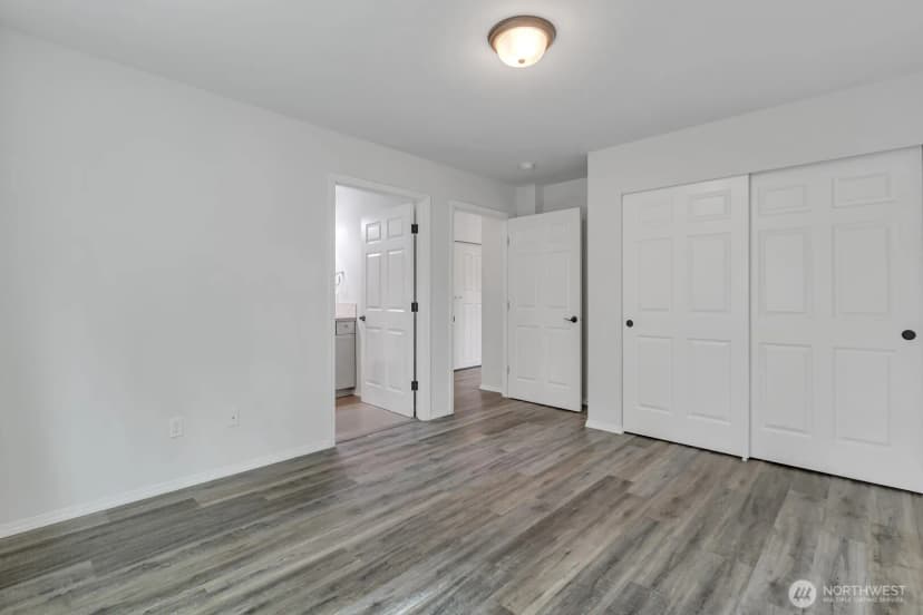 Property photo for 7215 36th Street W, University Place photo 9
