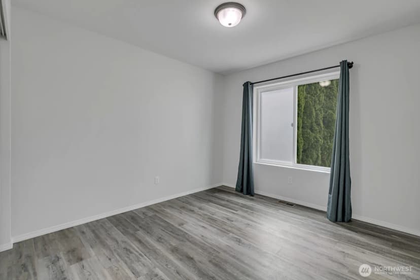 Property photo for 7215 36th Street W, University Place photo 12