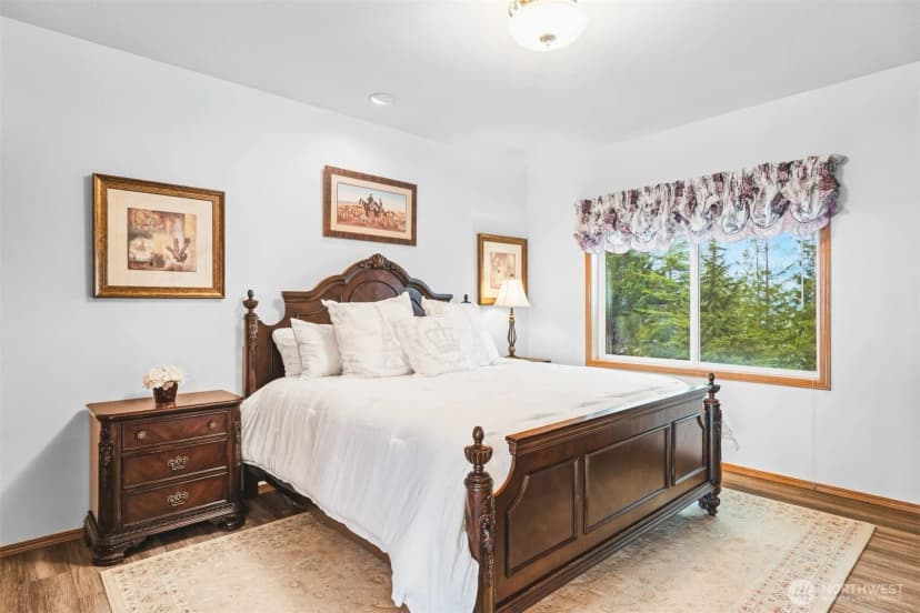 Property photo for 184 Dow Ridge Drive N, Eatonville photo 22