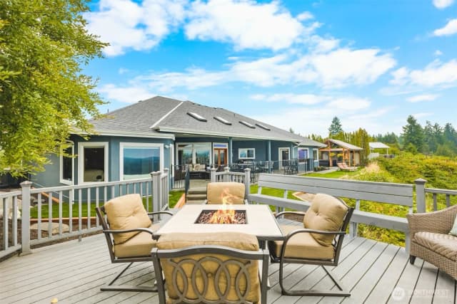 Property photo for 184 Dow Ridge Drive N, Eatonville photo 4