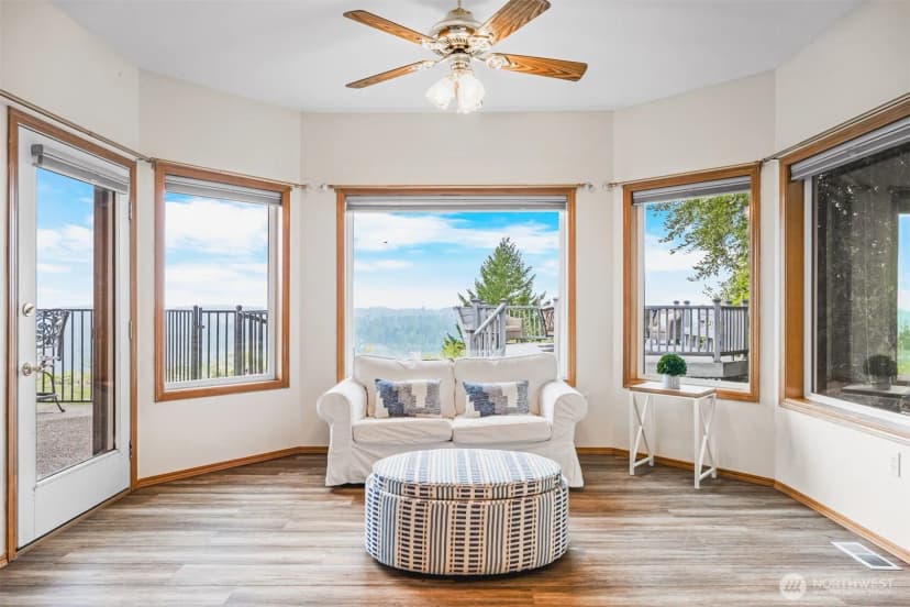 Property photo for 184 Dow Ridge Drive N, Eatonville photo 19