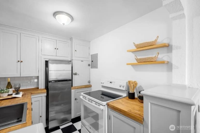 Property photo for 519 W Roy Street #413, Seattle photo 9