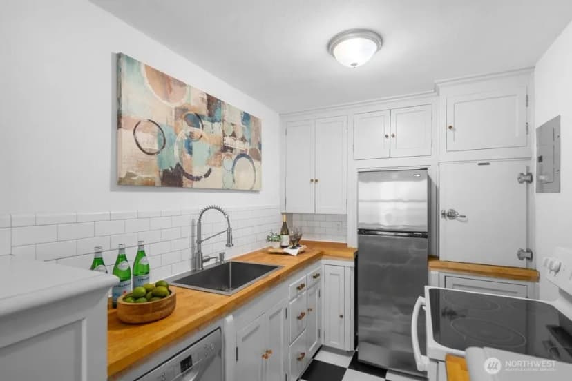 Property photo for 519 W Roy Street #413, Seattle photo 8