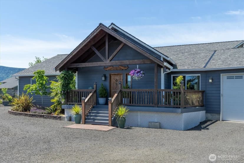 Property photo for 268 S Welcome Slough Road, Cathlamet