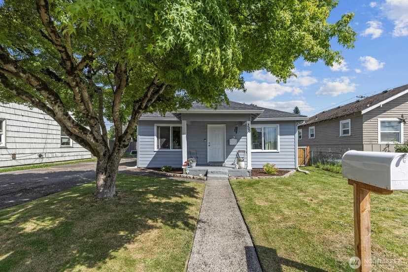 Property photo for 306 26th Avenue, Longview photo 2