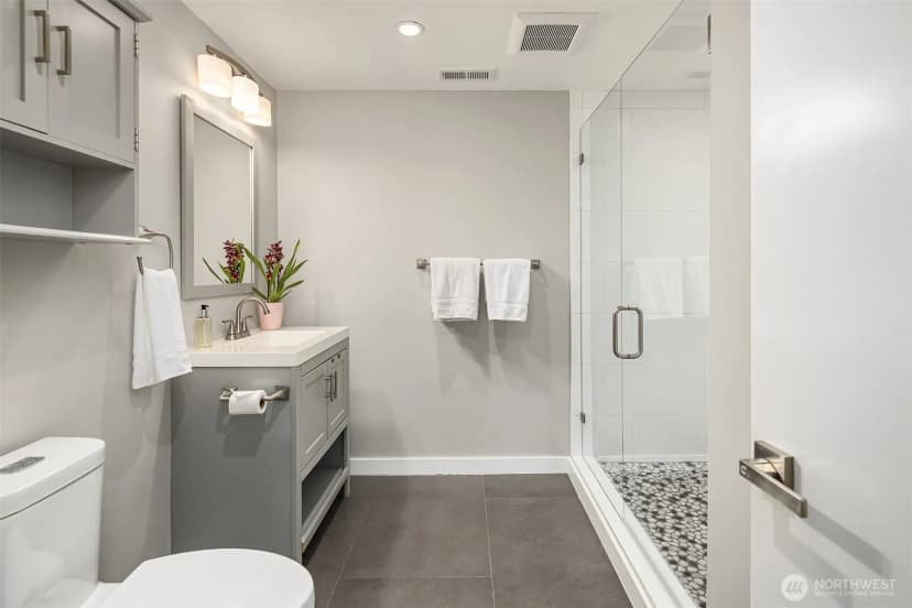 Property photo for 895 Nw Elford Drive, Seattle photo 15
