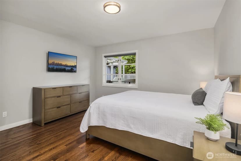 Property photo for 895 Nw Elford Drive, Seattle photo 12