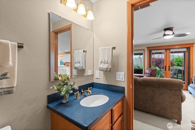 Property photo for 1860 Overview Drive Ne, Tacoma photo 17
