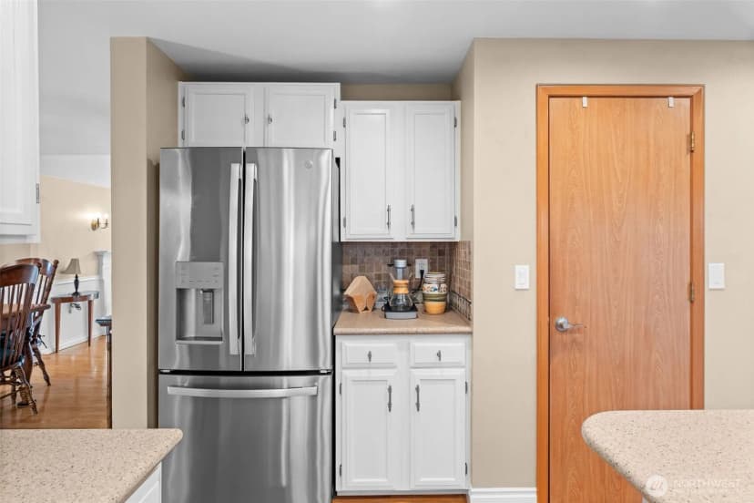 Property photo for 1860 Overview Drive Ne, Tacoma photo 12