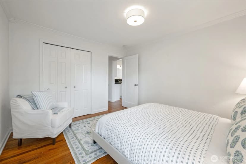 Property photo for 11549 8th Avenue Ne, Seattle photo 15