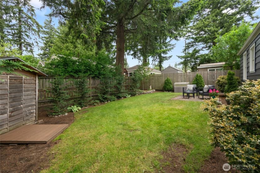 Property photo for 11549 8th Avenue Ne, Seattle photo 21