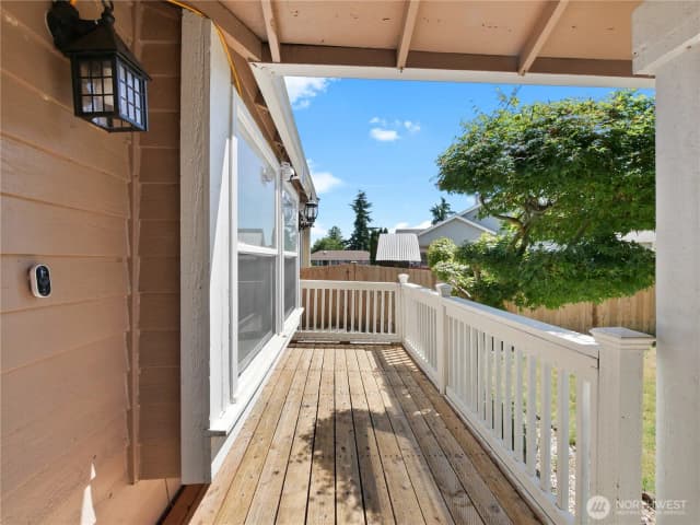 Property photo for 32332 19th Court Sw, Federal Way photo 4