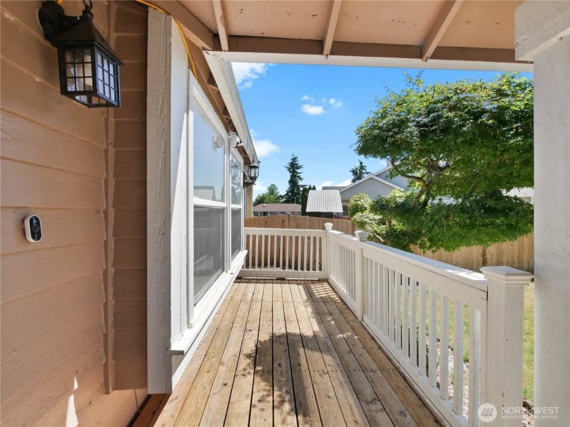 Property photo for 32332 19th Court Sw, Federal Way photo 4