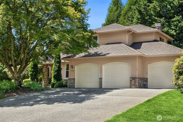 Property photo for 3031 235th Avenue Se, Sammamish photo 2