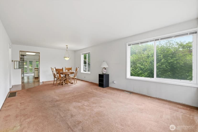 Property photo for 824 S 146th Street, Burien photo 2