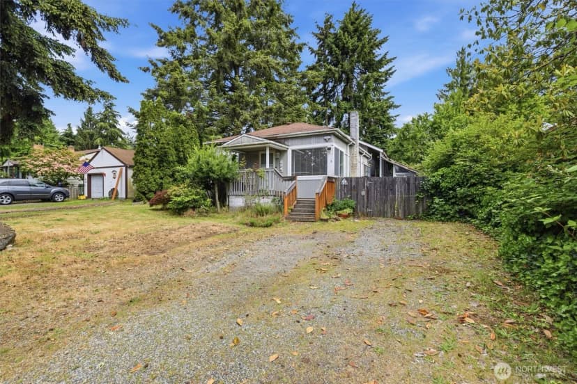 Property photo for 824 S 146th Street, Burien photo 30