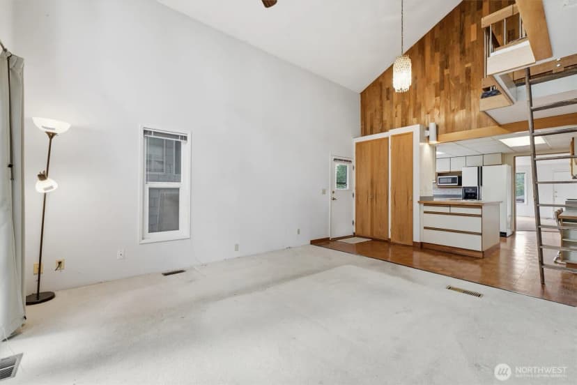 Property photo for 824 S 146th Street, Burien photo 13