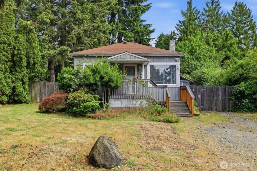 Property photo for 824 S 146th Street, Burien photo 32