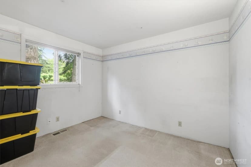 Property photo for 824 S 146th Street, Burien photo 17