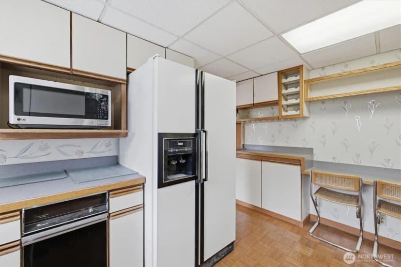 Property photo for 824 S 146th Street, Burien photo 9