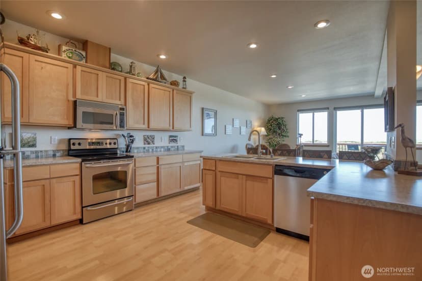Property photo for 1003 S Sand Dune Avenue Sw #c, Ocean Shores photo 12