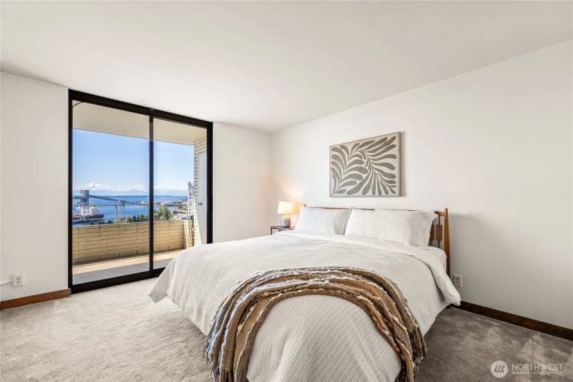Property photo for 521 5th Avenue W #602, Seattle photo 12