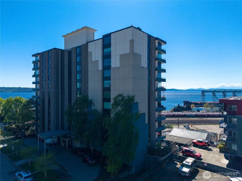 Property photo for 521 5th Avenue W #602, Seattle photo 24