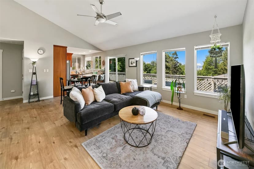 Property photo for 27917 10th Avenue S #unit 1, Des Moines photo 3
