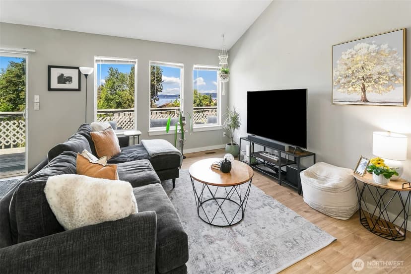Property photo for 27917 10th Avenue S #unit 1, Des Moines photo 2