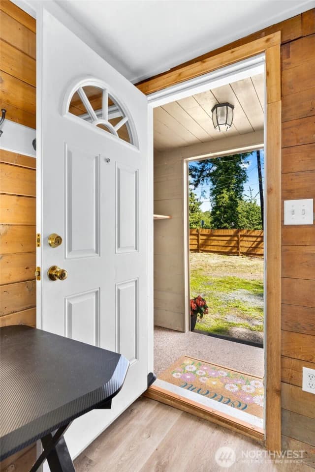 Property photo for 5000 Lakewood Road, Stanwood photo 4
