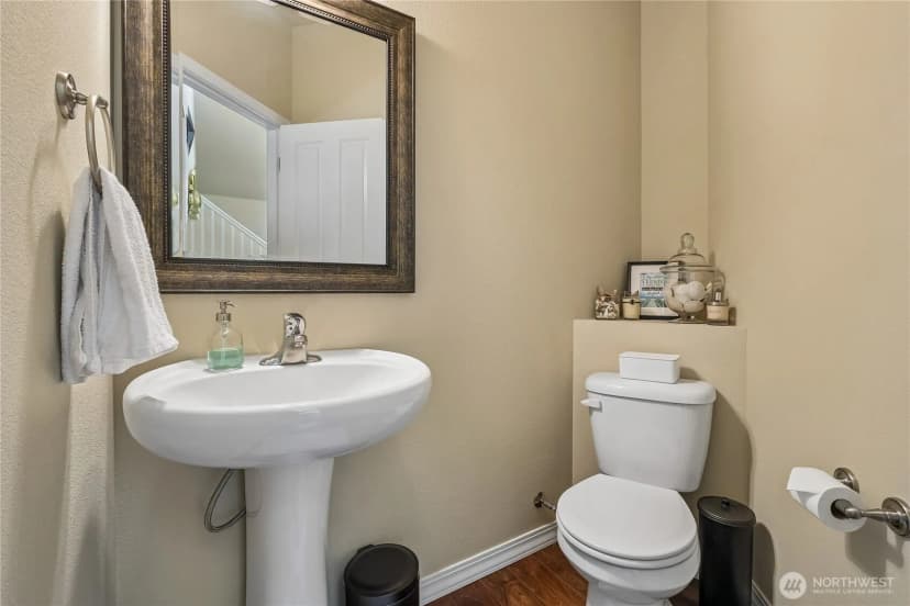 Property photo for 27661 Mcintosh Loop Ne, Kingston photo 11