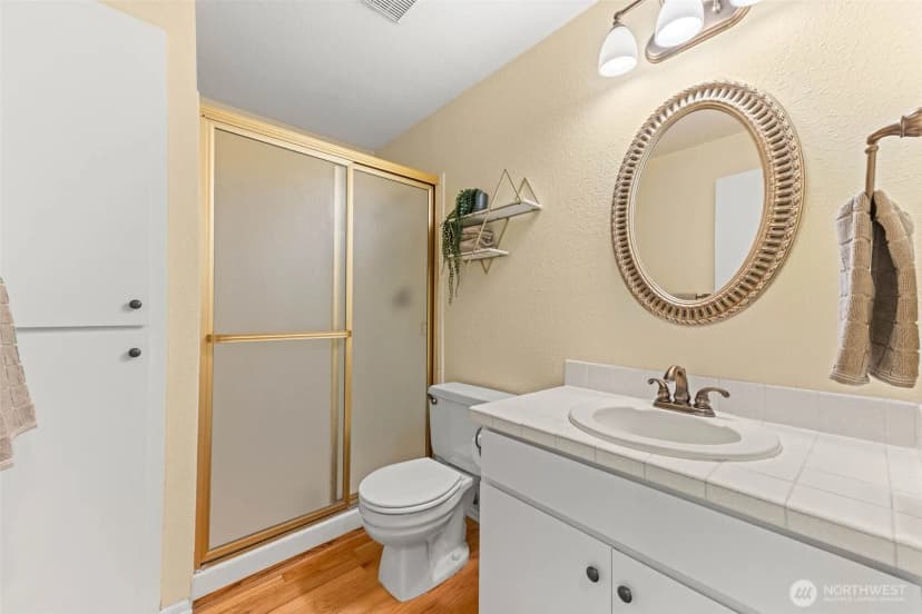 Property photo for 909 30th Street Nw #2c, Gig Harbor photo 8