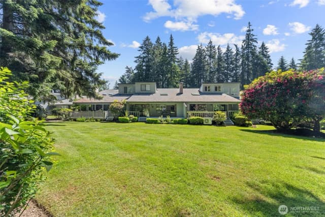 Property photo for 909 30th Street Nw #2c, Gig Harbor photo 2
