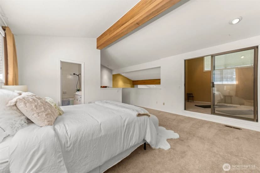Property photo for 909 30th Street Nw #2c, Gig Harbor photo 24