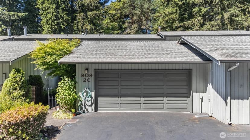 Property photo for 909 30th Street Nw #2c, Gig Harbor photo 30