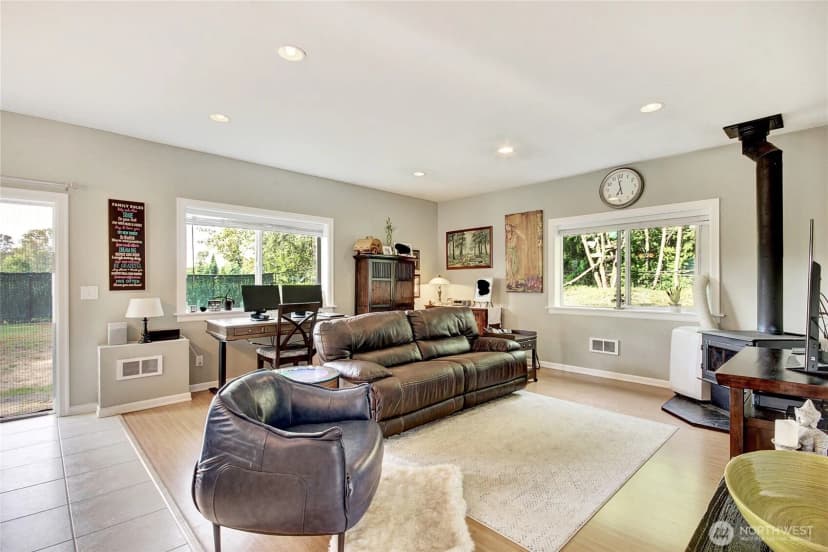 Property photo for 15901 108th Street E, Puyallup photo 7