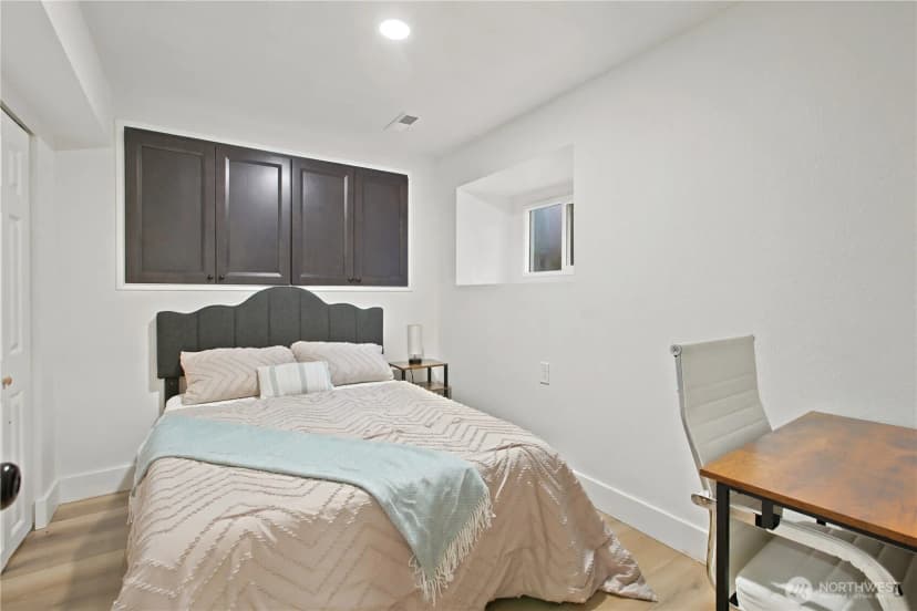 Property photo for 3519 Ne 8th Street, Renton photo 32