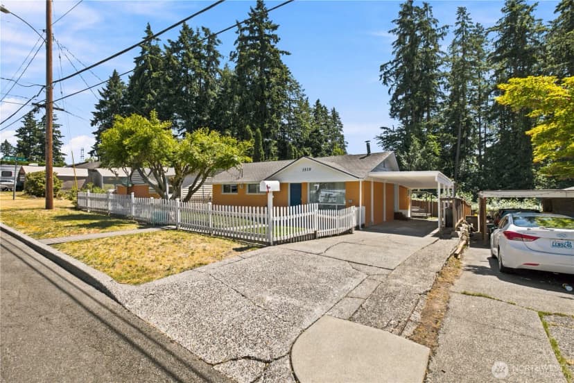 Property photo for 3519 Ne 8th Street, Renton photo 38